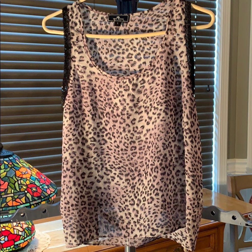 Iris Basic Sheer Tank Size Large NWOT Sequins